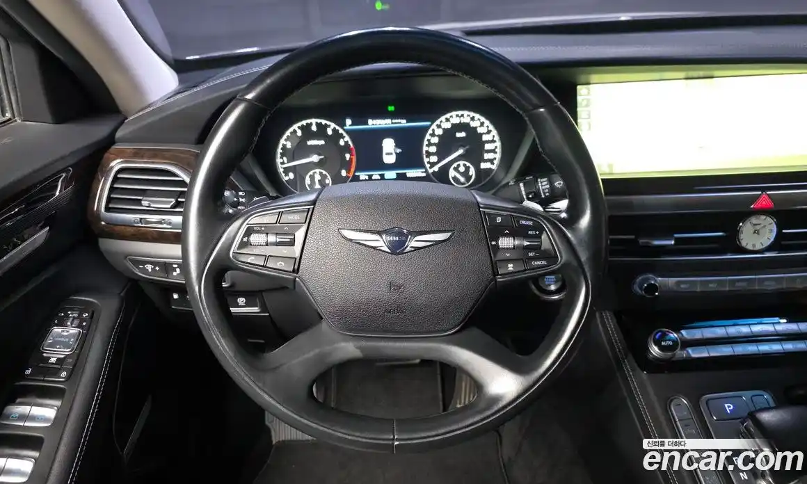 Genesis G90 2018 3.8 гидро в Москве № 1905713, фото 13