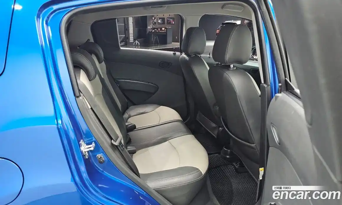 Chevrolet Spark 2011 1.0 гидро в Москве № 1907574, фото 16
