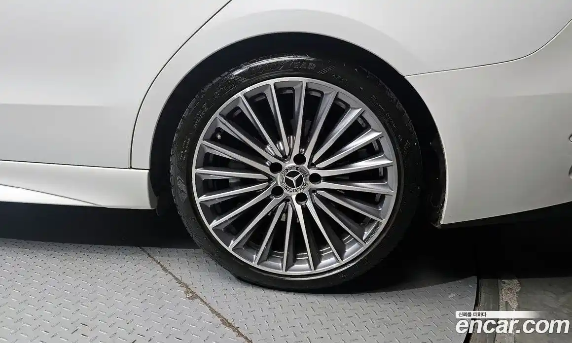 Mercedes-Benz C-Class 2023 2.0 гидро в Москве № 1907699, фото 7