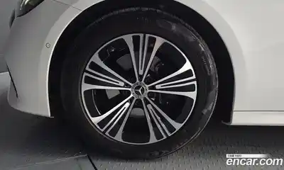 Mercedes-Benz E-Class 2024 2.0 гидро в Москве № 1908247, миниатюра 5