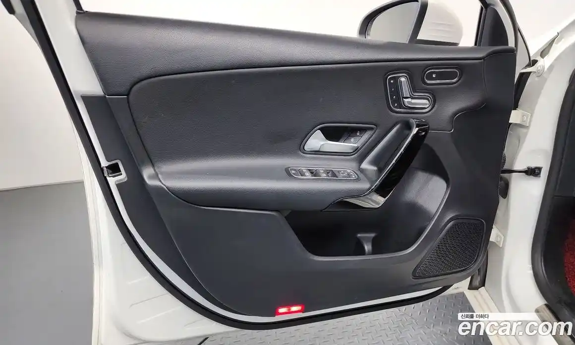 Mercedes-Benz A-Class 2019 2.0 гидро в Москве № 1908299, фото 13