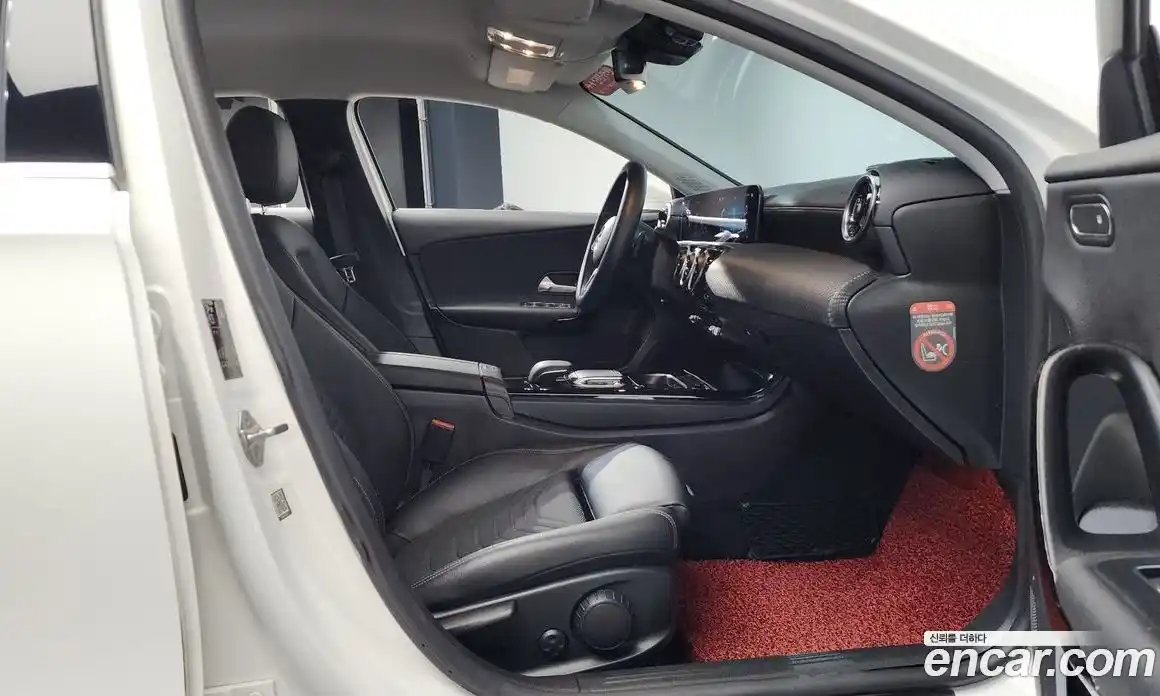 Mercedes-Benz A-Class 2019 2.0 гидро в Москве № 1908299, фото 15