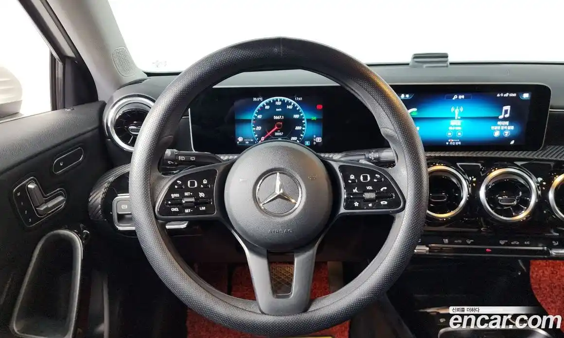 Mercedes-Benz A-Class 2019 2.0 гидро в Москве № 1908299, фото 17