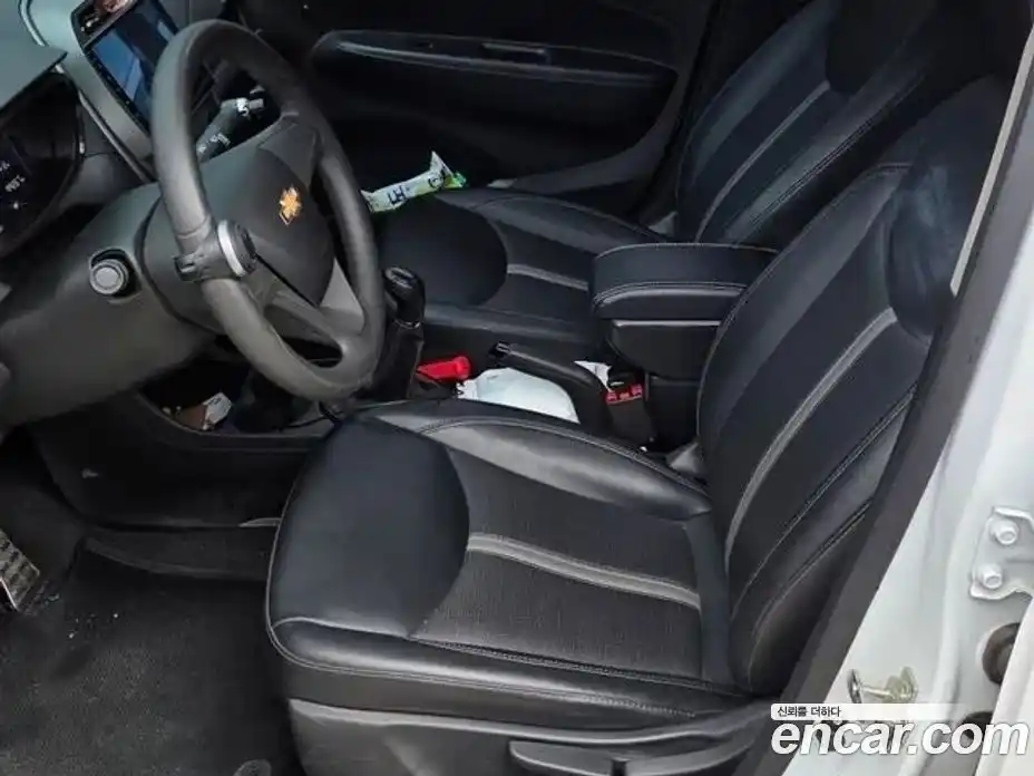 Chevrolet Spark 2018 1.0 механика в Москве, фото 9