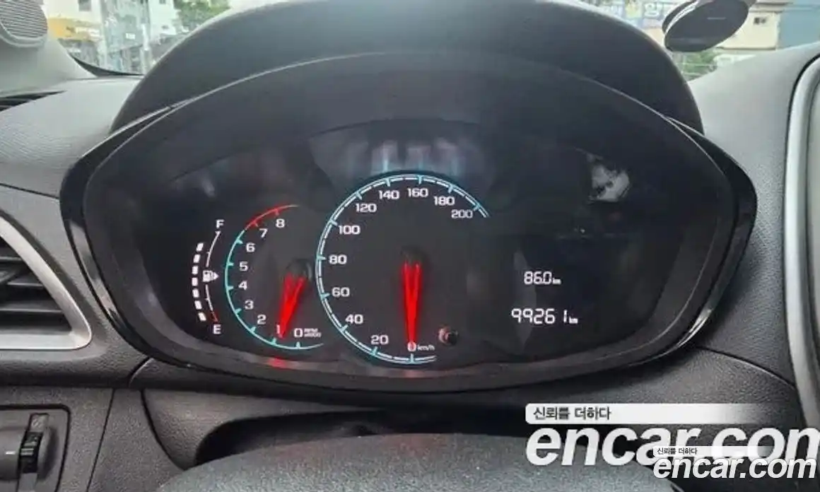 Chevrolet Spark 2018 1.0 механика в Москве, фото 10