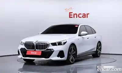 BMW 5-Series, 2025