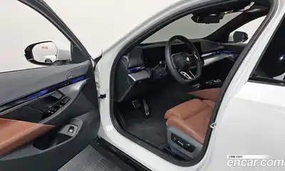 BMW 5-Series 2025 2.0 гидро в Москве № 1915858, миниатюра 10