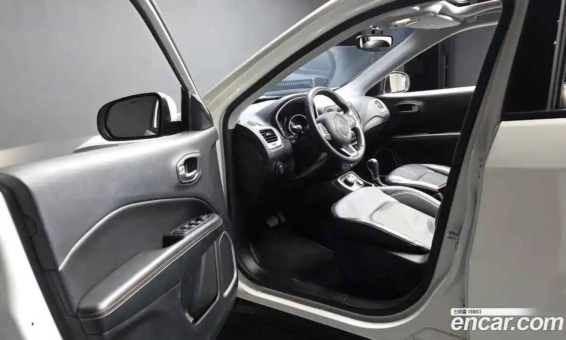 Jeep Compass 2018 2.4 гидро в Москве № 1918881, фото 13