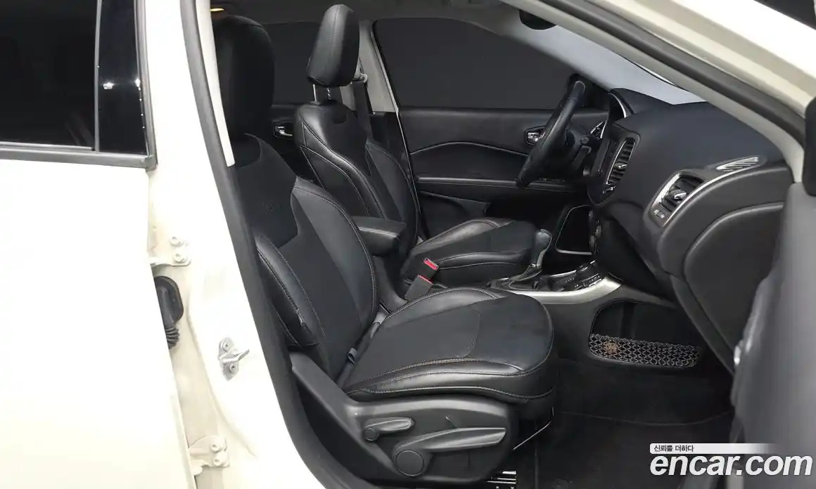 Jeep Compass 2018 2.4 гидро в Москве № 1918881, фото 17