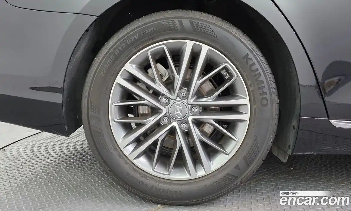 Hyundai Grandeur 2017 2.4 гидро в Москве № 1537287, фото 7