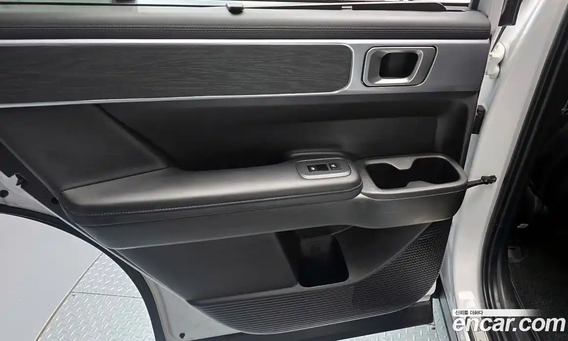 Hyundai Santa Fe 2024 1.6 гидро в Москве, фото 15