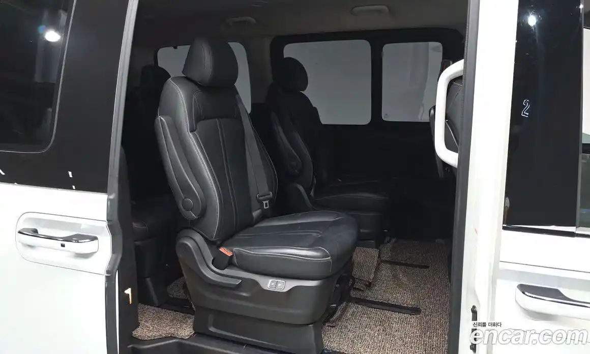 Hyundai Staria 2021 3.5 гидро в Москве № 1537599, фото 17