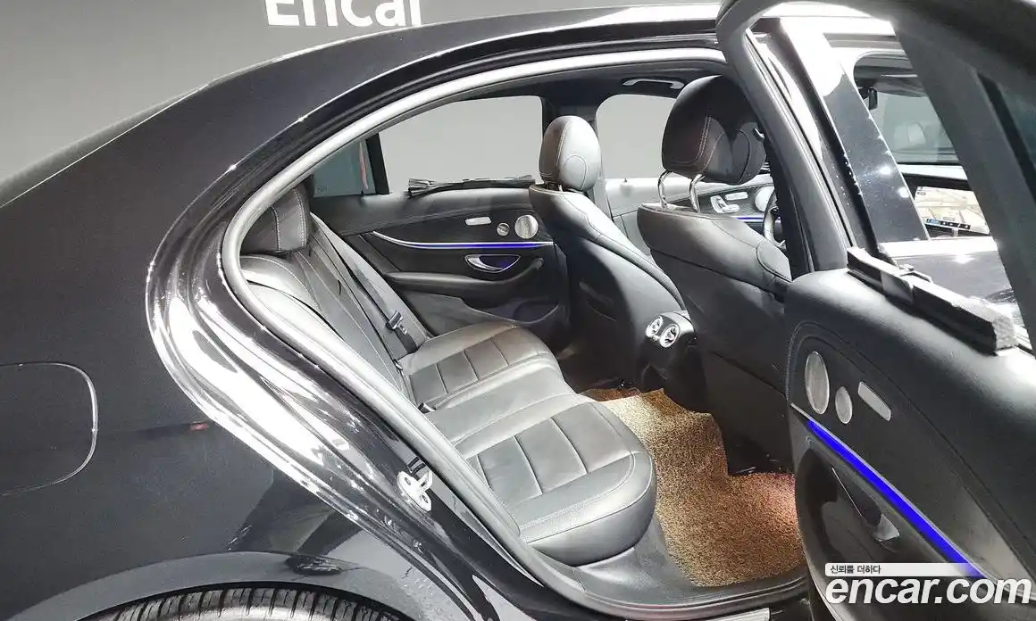 Mercedes-Benz E-Class 2022 1.9 гидро в Москве, фото 12