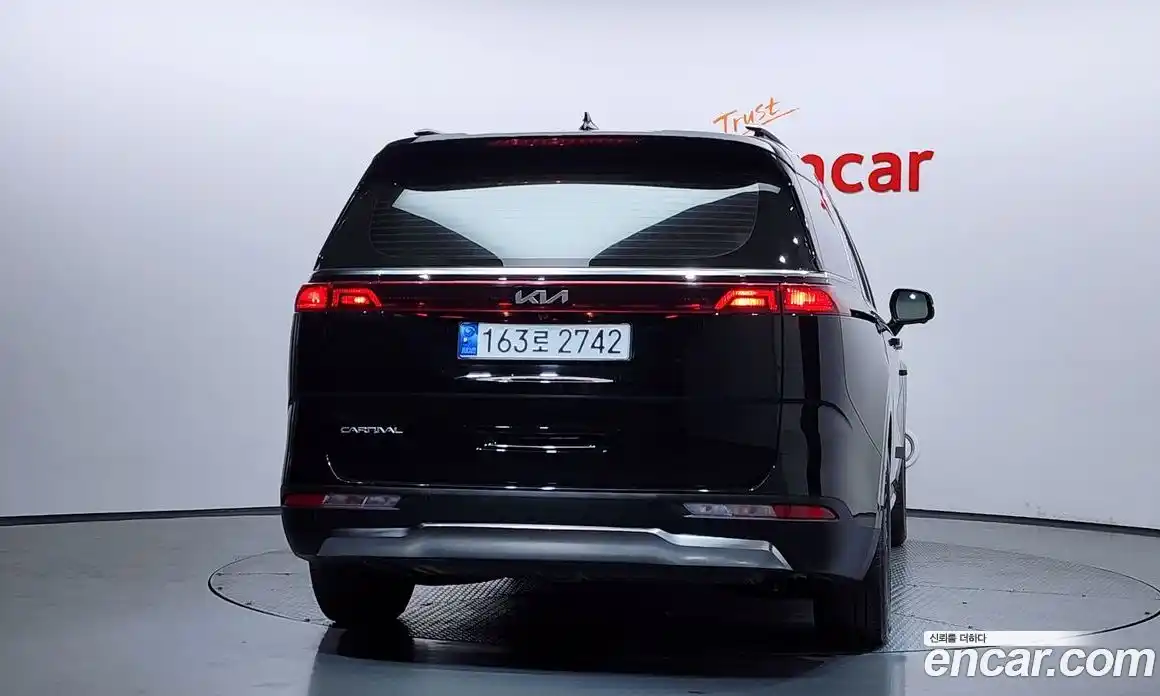 Kia Canival 2023 2.2 гидро в Москве № 1611417, фото 4