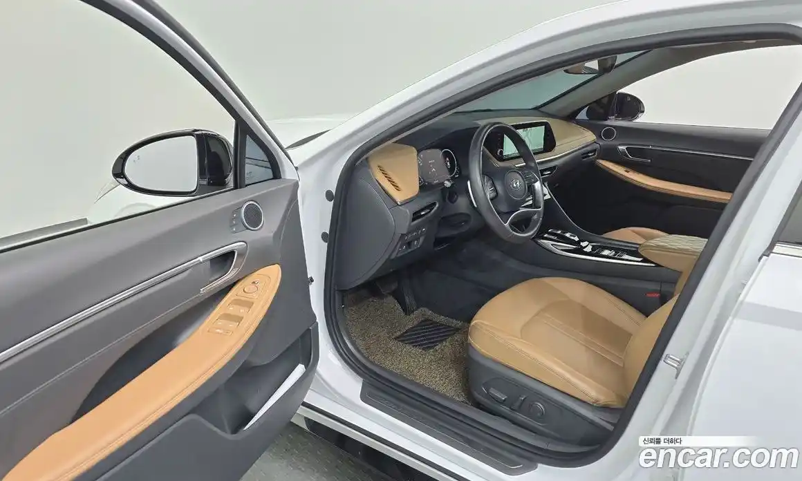 Hyundai Sonata 2022 1.6 гидро в Москве № 1757543, фото 13