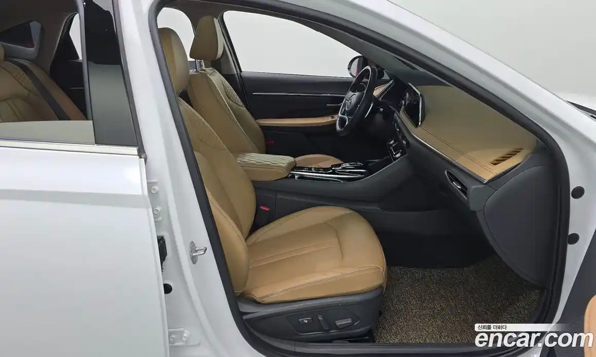 Hyundai Sonata 2022 1.6 гидро в Москве № 1757543, фото 18