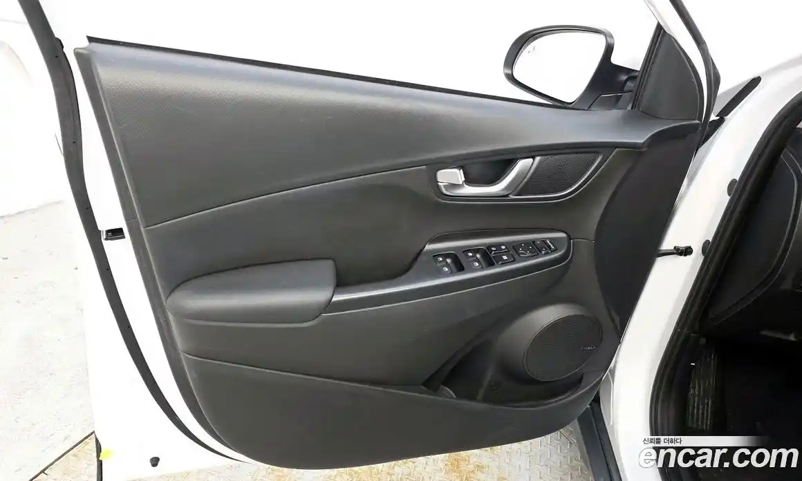 Hyundai Kona 2022 1.6 гидро в Москве № 1830915, фото 14