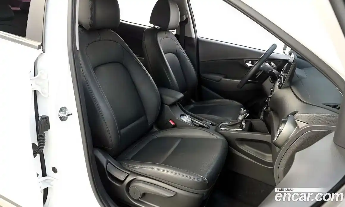 Hyundai Kona 2022 1.6 гидро в Москве № 1830915, фото 17