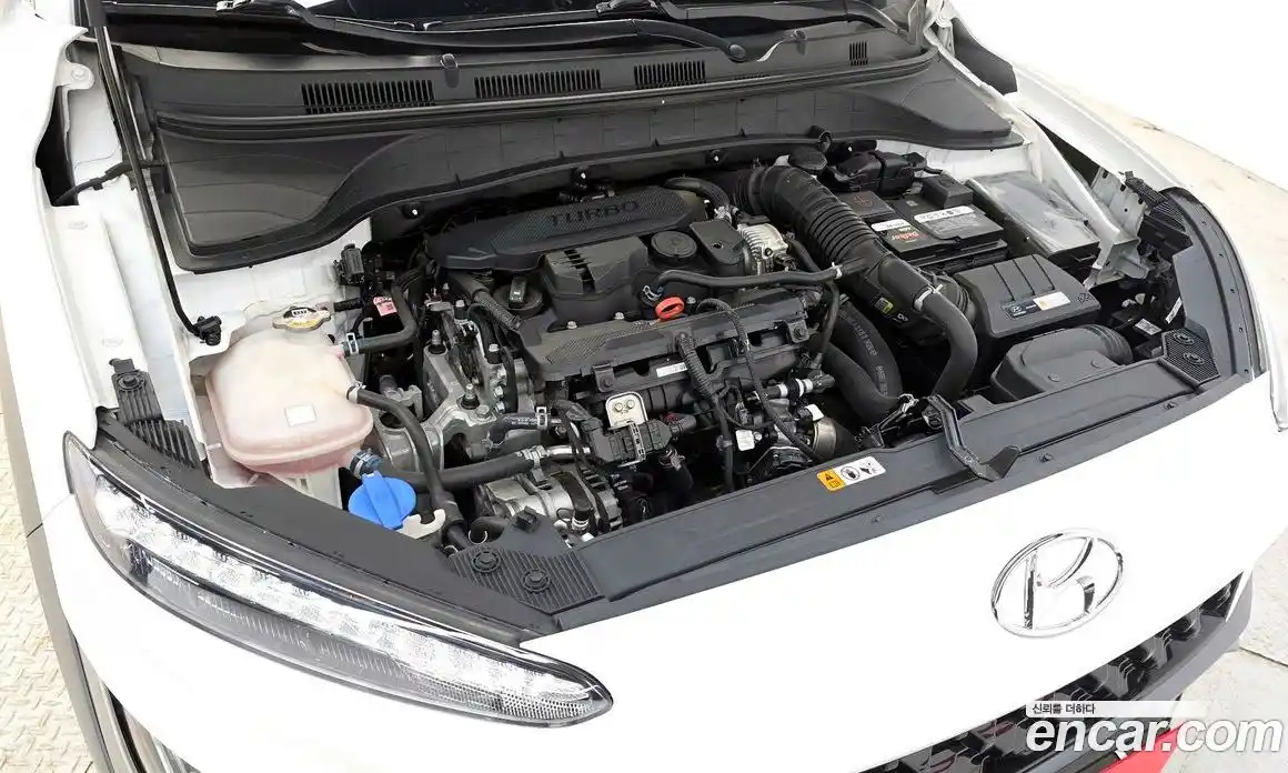 Hyundai Kona 2022 1.6 гидро в Москве № 1830915, фото 6