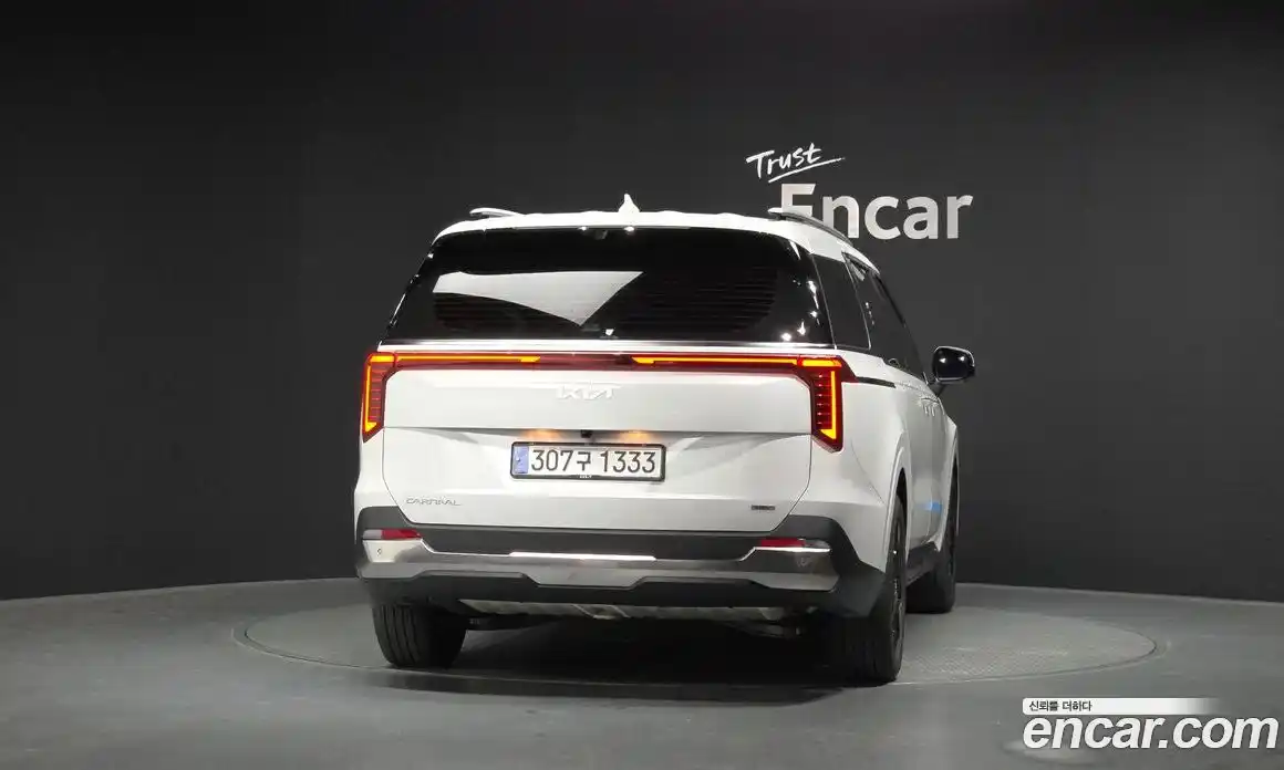 Kia Canival 2024 1.6 гидро в Москве № 1831330, фото 4