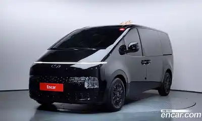 Hyundai Staria, 2023