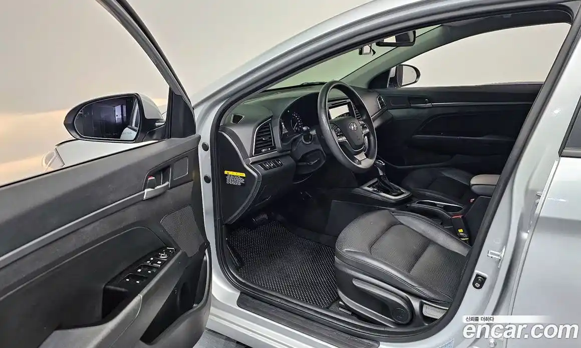Hyundai Avante 2017 1.6 гидро в Москве № 1903961, фото 13
