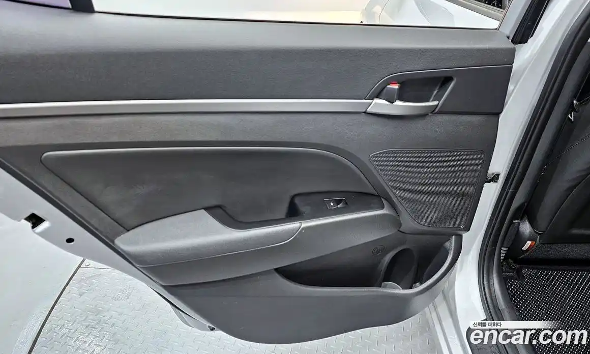 Hyundai Avante 2017 1.6 гидро в Москве № 1903961, фото 15