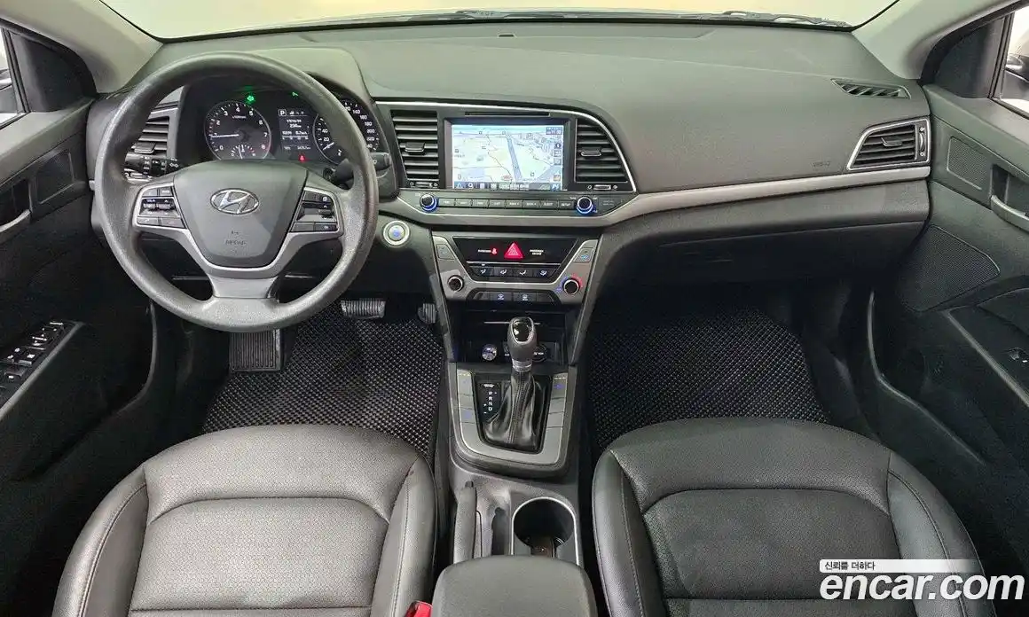 Hyundai Avante 2017 1.6 гидро в Москве № 1903961, фото 10
