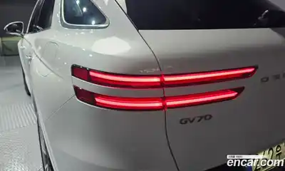 Genesis GV70 2024 2.5 гидро в Москве № 1905369, миниатюра 9
