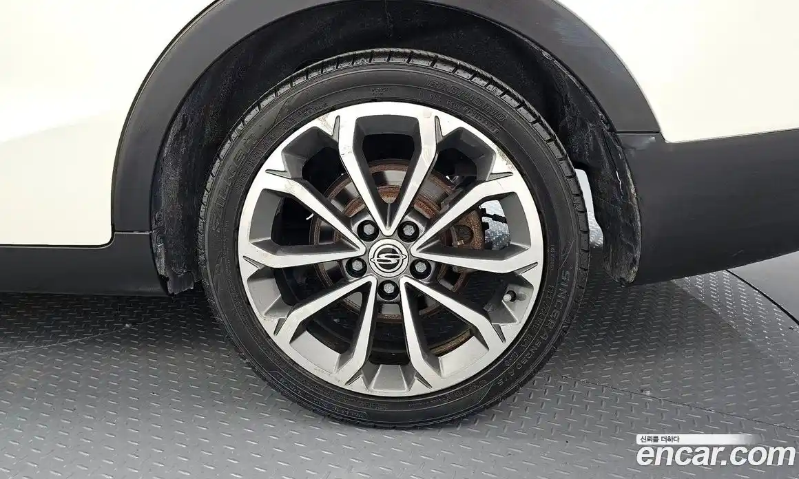 SsangYong TIBOLI 2017 1.6 гидро в Москве № 1906541, фото 6