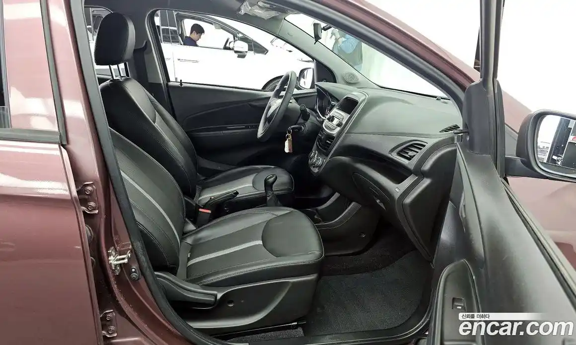 Chevrolet Spark 2018 1.0 механика в Москве, фото 11