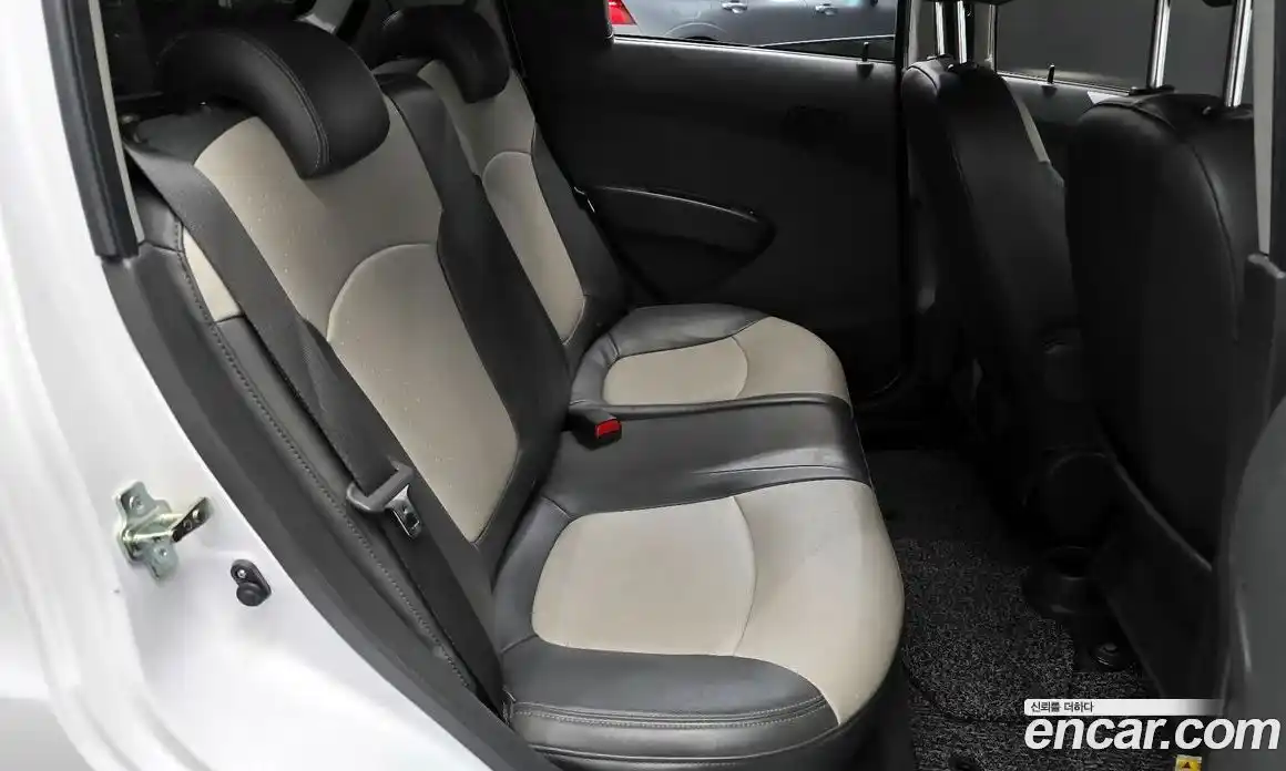 Chevrolet Spark 2012 1.0 гидро в Москве № 1907684, фото 12