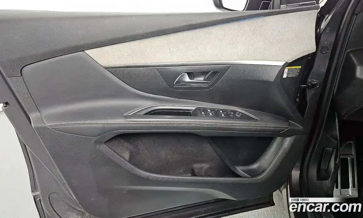 Peugeot 5008 2020 2.0 гидро в Москве, фото 14