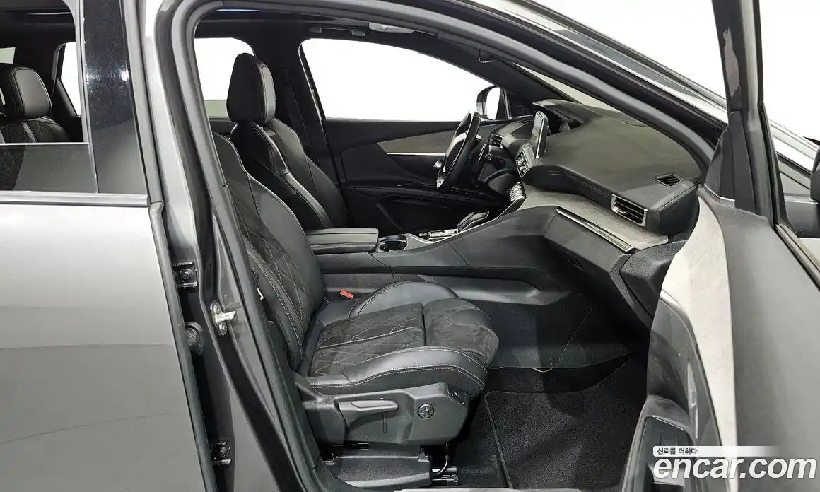 Peugeot 5008 2020 2.0 гидро в Москве, фото 17