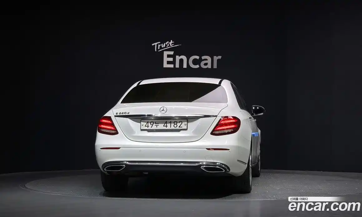 Mercedes-Benz E-Class 2017 1.9 гидро в Москве № 1910119, фото 4