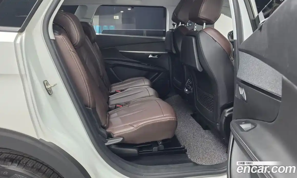 Peugeot 5008 2018 1.6 гидро в Москве, фото 18