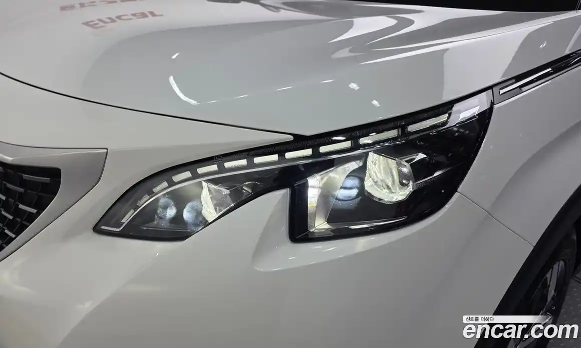 Peugeot 5008 2018 1.6 гидро в Москве, фото 8