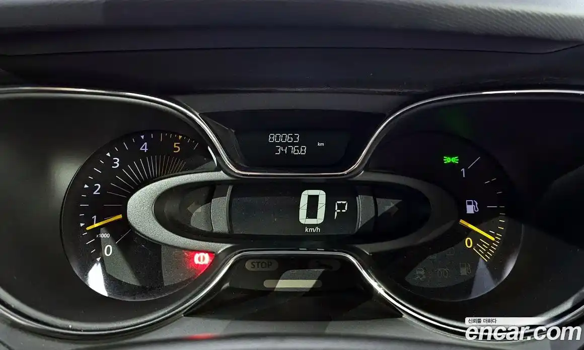 Renault QM3 2015 1.5 гидро в Москве № 1912556, фото 8