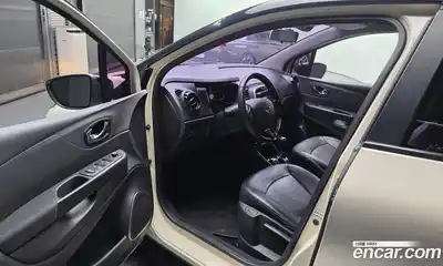 Renault QM3 2016 1.5 гидро в Москве № 1913070, миниатюра 10