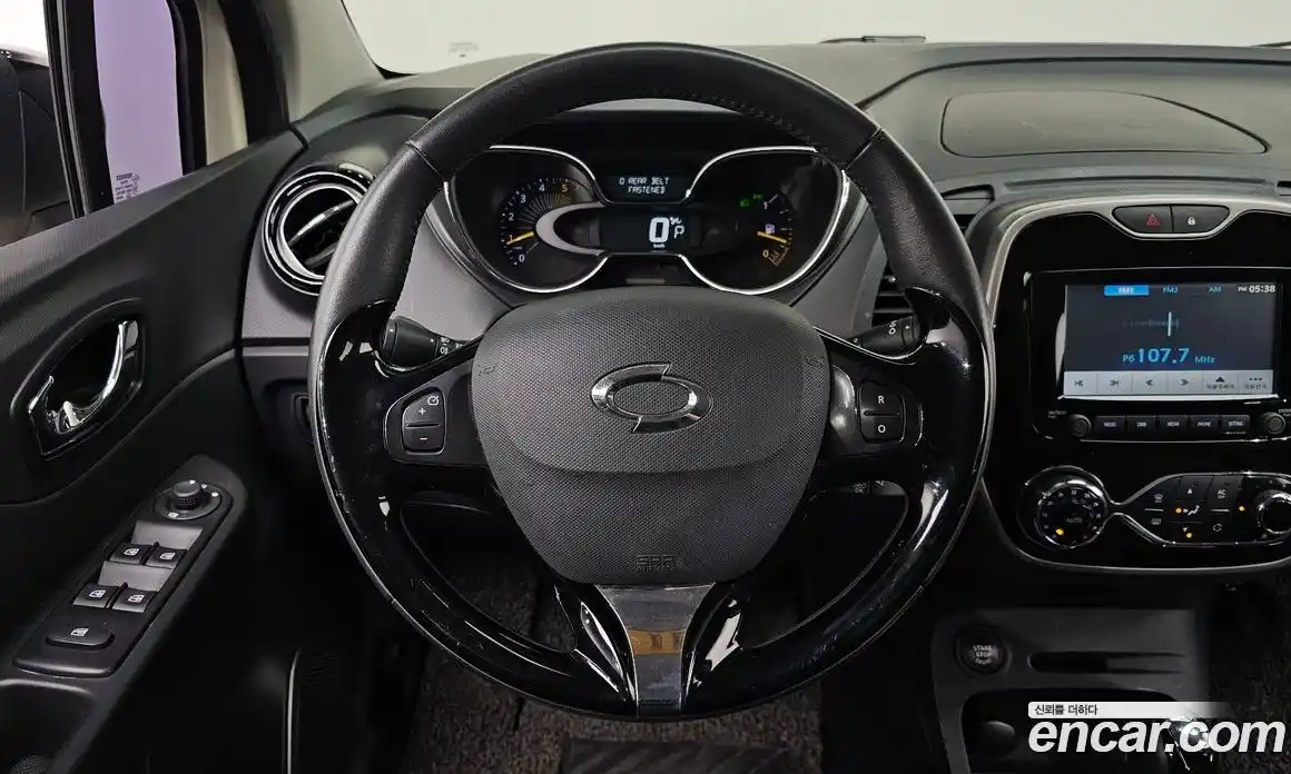 Renault QM3 2015 1.5 гидро в Москве № 1913243, фото 13