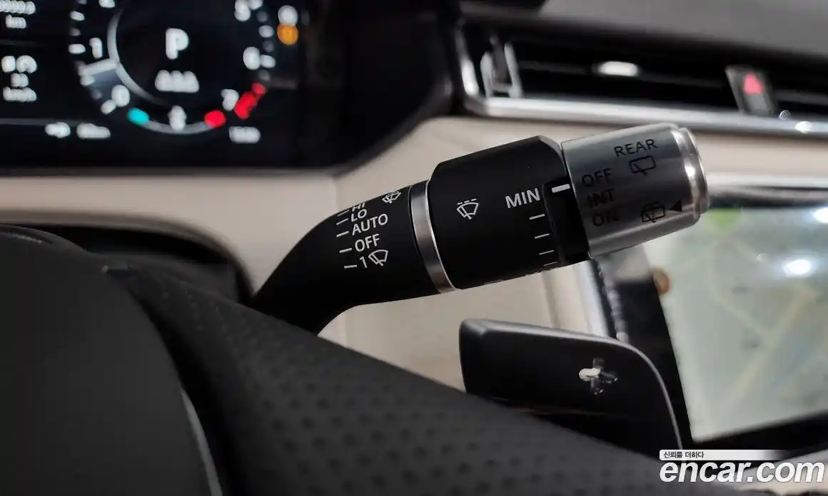Land Rover Range-Rover Velar 2022 3.0 гидро в Москве № 1914699, фото 28