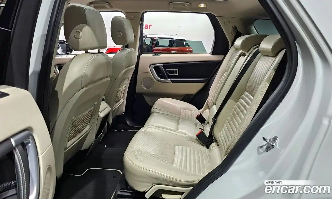 Land Rover Discovery Sport 2016 2.0 гидро в Москве № 1914932, фото 11