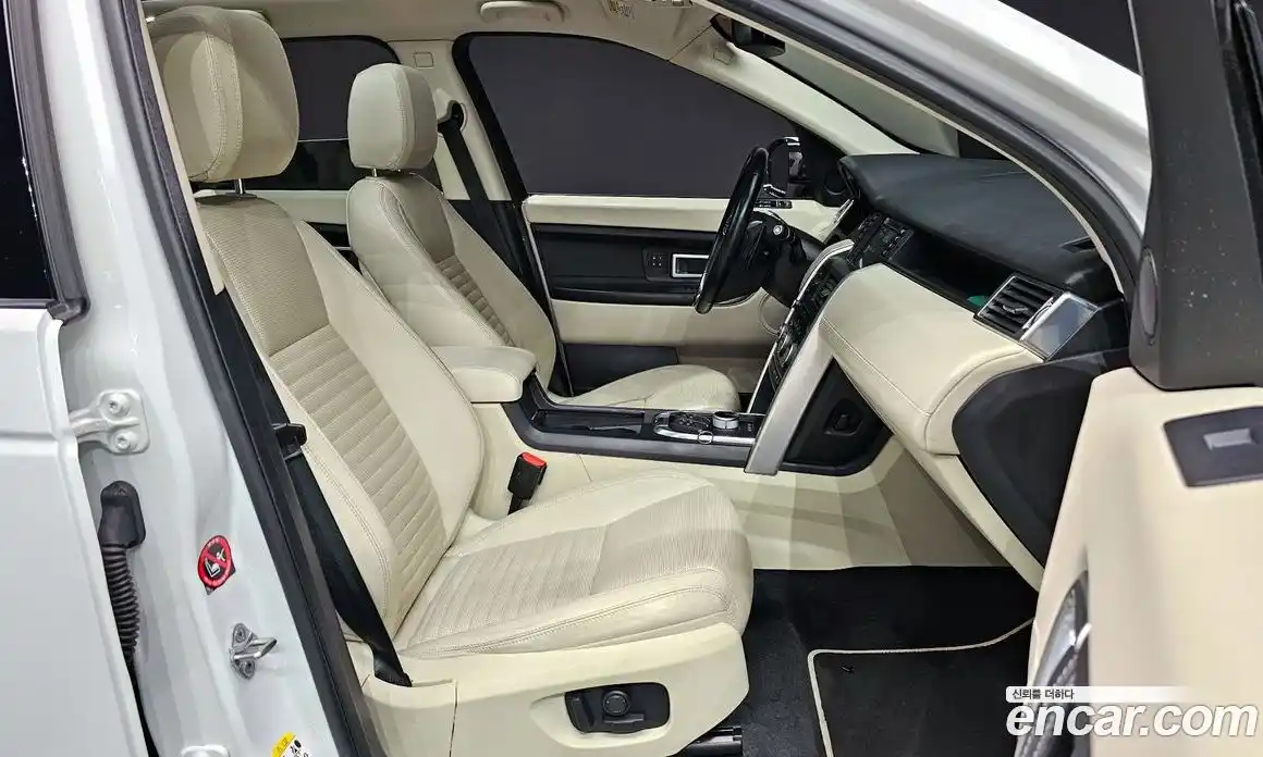 Land Rover Discovery Sport 2016 2.0 гидро в Москве № 1914932, фото 15