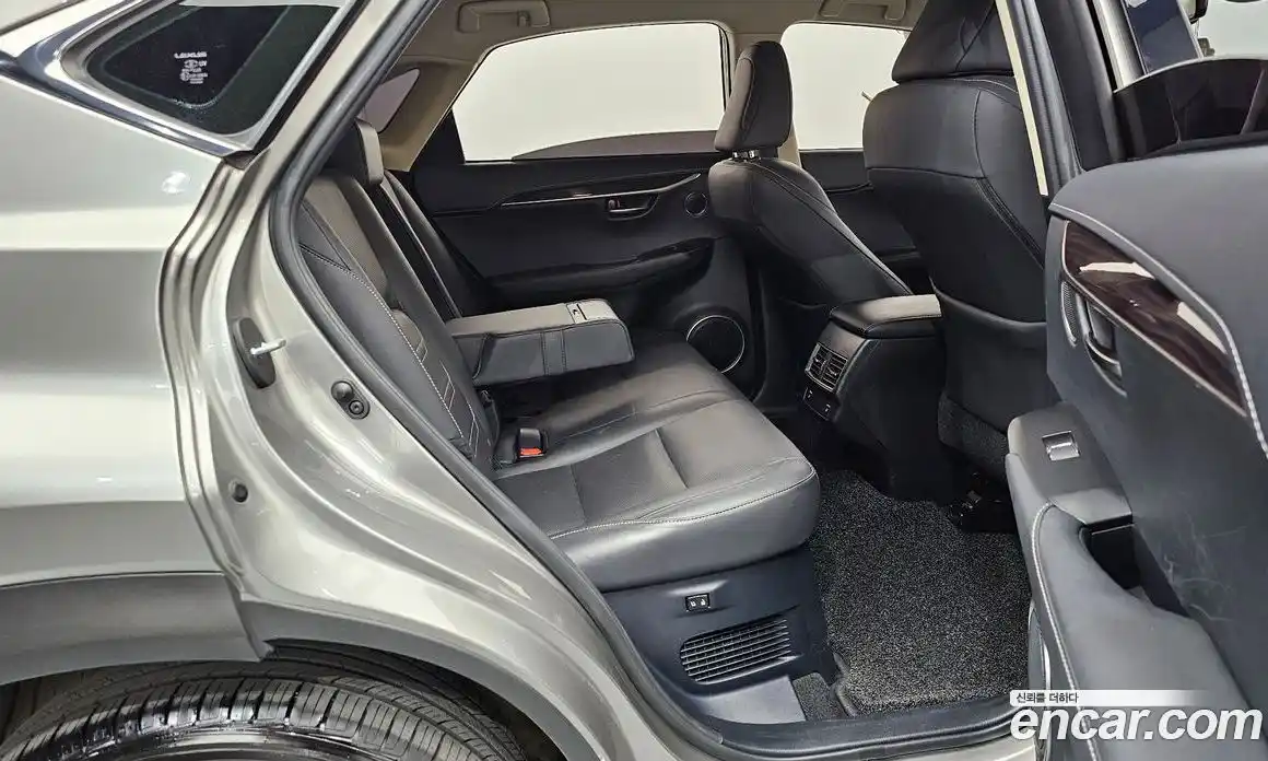 Lexus NX 2018 2.5 гидро в Москве № 1917089, фото 11