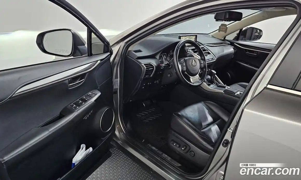 Lexus NX 2018 2.5 гидро в Москве № 1917089, фото 10