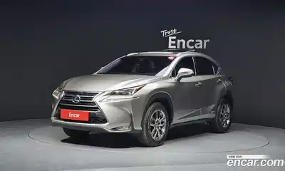 Lexus NX, 2016