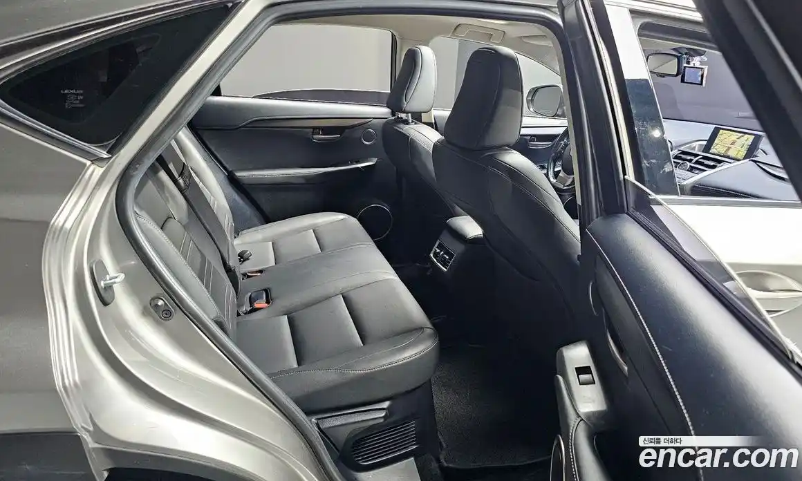 Lexus NX 2016 2.5 гидро в Москве № 1917092, фото 12