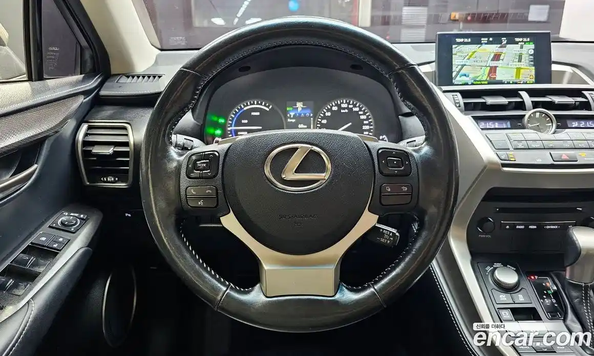 Lexus NX 2016 2.5 гидро в Москве № 1917092, фото 13
