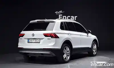Volkswagen Tiguan 2020 2.0 гидро в Москве № 1917711, миниатюра 2