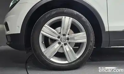 Volkswagen Tiguan 2020 2.0 гидро в Москве № 1917711, миниатюра 5